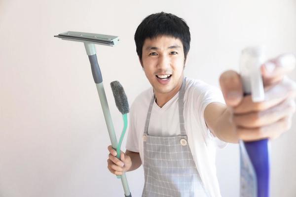 Máy cọ rửa cầm tay: Vệ sinh nhà vừa nhàn vừa sạch nhưng phải biết chọn đúng loại