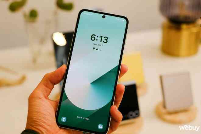 Vừa ra mắt, Galaxy Z Flip6 được giảm giá tới gần 10 triệu đồng, nhưng phải có "căn" mới mua được giá này- Ảnh 5. Vừa ra mắt, Galaxy Z Flip6 được giảm giá tới gần 10 triệu đồng, nhưng phải có "căn" mới mua được giá này- Ảnh 5.