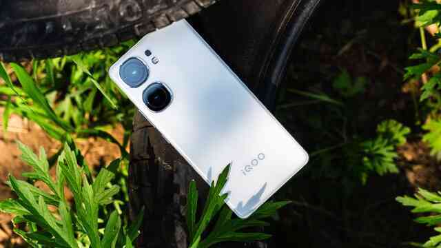Lại là các "pháp sư" Trung Hoa: Ra mắt điện thoại giá chỉ hơn 10 triệu nhưng dùng chip Snapdragon 8 Gen 3, màn hình AMOLED 144Hz, sạc nhanh 120W- Ảnh 3. Lại là các "pháp sư" Trung Hoa: Ra mắt điện thoại giá chỉ hơn 10 triệu nhưng dùng chip Snapdragon 8 Gen 3, màn hình AMOLED 144Hz, sạc nhanh 120W- Ảnh 3.