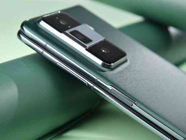 Đây là smartphone gập mỏng nhẹ thứ 2 thế giới: Màn hình OLED 120Hz, có camera tele tiềm vọng, sạc nhanh 66W nhanh gấp 3 lần Galaxy Z Fold6 mà giá chỉ hơn 24 triệu đồng- Ảnh 17. Đây là smartphone gập mỏng nhẹ thứ 2 thế giới: Màn hình OLED 120Hz, có camera tele tiềm vọng, sạc nhanh 66W nhanh gấp 3 lần Galaxy Z Fold6 mà giá chỉ hơn 24 triệu đồng- Ảnh 17.