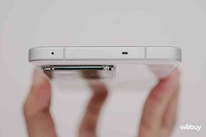 Trên tay điện thoại Snapdragon 8 Gen 3 rẻ nhất thế giới: Giá chưa tới 10 triệu đồng, pin 5800mAh, sạc 120W nhưng dùng ở Việt Nam phải lưu ý điều này- Ảnh 12. Trên tay điện thoại Snapdragon 8 Gen 3 rẻ nhất thế giới: Giá chưa tới 10 triệu đồng, pin 5800mAh, sạc 120W nhưng dùng ở Việt Nam phải lưu ý điều này- Ảnh 12.