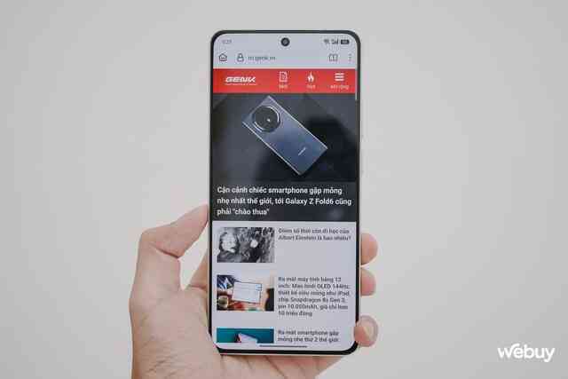 Trên tay điện thoại Snapdragon 8 Gen 3 rẻ nhất thế giới: Giá chưa tới 10 triệu đồng, pin 5800mAh, sạc 120W nhưng dùng ở Việt Nam phải lưu ý điều này- Ảnh 6. Trên tay điện thoại Snapdragon 8 Gen 3 rẻ nhất thế giới: Giá chưa tới 10 triệu đồng, pin 5800mAh, sạc 120W nhưng dùng ở Việt Nam phải lưu ý điều này- Ảnh 6.