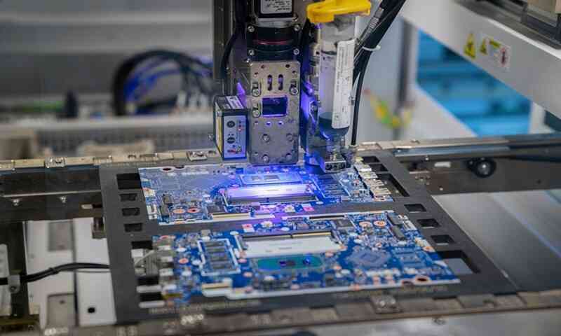 Các nhà sản xuất thiết bị chip Mỹ khó lòng rời bỏ Trung Quốc