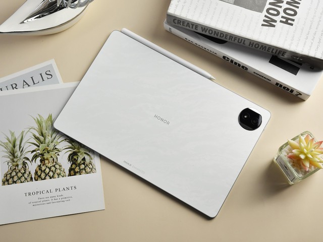 Cận cảnh mẫu máy tính bảng OLED 12 inch mỏng nhẹ như iPad Pro M4, chip Snapdragon 8s Gen 3 mạnh mẽ mà giá chỉ hơn 10 triệu đồng- Ảnh 2. Cận cảnh mẫu máy tính bảng OLED 12 inch mỏng nhẹ như iPad Pro M4, chip Snapdragon 8s Gen 3 mạnh mẽ mà giá chỉ hơn 10 triệu đồng- Ảnh 2.