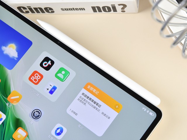 Cận cảnh mẫu máy tính bảng OLED 12 inch mỏng nhẹ như iPad Pro M4, chip Snapdragon 8s Gen 3 mạnh mẽ mà giá chỉ hơn 10 triệu đồng- Ảnh 7. Cận cảnh mẫu máy tính bảng OLED 12 inch mỏng nhẹ như iPad Pro M4, chip Snapdragon 8s Gen 3 mạnh mẽ mà giá chỉ hơn 10 triệu đồng- Ảnh 7.