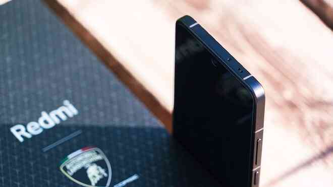 Cận cảnh rõ nét điện thoại Lamborghini của Xiaomi: Thiết kế cao cấp, hầm hố, hiệu năng cực mạnh- Ảnh 22. Cận cảnh rõ nét điện thoại Lamborghini của Xiaomi: Thiết kế cao cấp, hầm hố, hiệu năng cực mạnh- Ảnh 22.