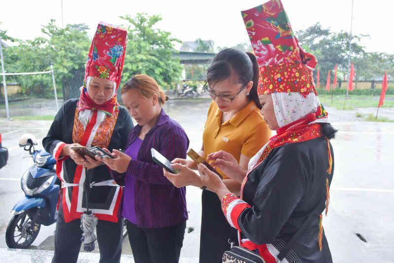 Thúc đẩy chuyển đổi số đến tận thôn xóm
