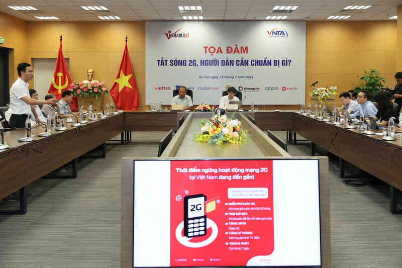 Thúc đẩy tắt sóng 2G bằng những điện thoại 4G bền bỉ, pin khoẻ và sạc nhanh