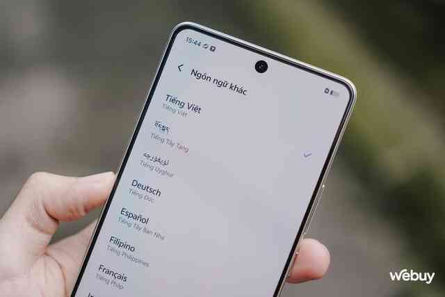 Trên tay điện thoại Snapdragon 8 Gen 3 giá chỉ hơn 10 triệu đồng: Mặt lưng kính, màn hình OLED 144Hz, sạc siêu nhanh 120W, có tiếng Việt sẵn- Ảnh 18. Trên tay điện thoại Snapdragon 8 Gen 3 giá chỉ hơn 10 triệu đồng: Mặt lưng kính, màn hình OLED 144Hz, sạc siêu nhanh 120W, có tiếng Việt sẵn- Ảnh 18.