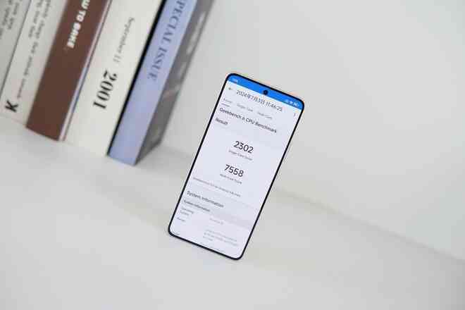 Ảnh thực tế Xiaomi Redmi K70 Ultra: Chip Dimensity 9300+ mạnh hơn cả Snapdragon 8 Gen 3, giá chỉ 9 triệu đồng- Ảnh 30. Ảnh thực tế Xiaomi Redmi K70 Ultra: Chip Dimensity 9300+ mạnh hơn cả Snapdragon 8 Gen 3, giá chỉ 9 triệu đồng- Ảnh 30.