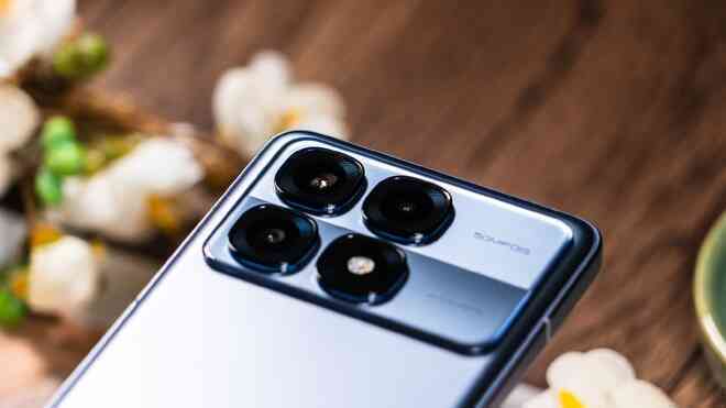 Ảnh thực tế Xiaomi Redmi K70 Ultra: Chip Dimensity 9300+ mạnh hơn cả Snapdragon 8 Gen 3, giá chỉ 9 triệu đồng- Ảnh 4. Ảnh thực tế Xiaomi Redmi K70 Ultra: Chip Dimensity 9300+ mạnh hơn cả Snapdragon 8 Gen 3, giá chỉ 9 triệu đồng- Ảnh 4.