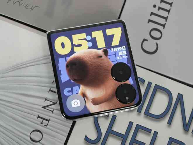 Cận cảnh Xiaomi MIX Flip: Thiết kế cực đẹp, màn hình phụ xịn nhất thế giới, pin cũng lớn nhất, giá rẻ hơn Galaxy Z Flip6- Ảnh 21. Cận cảnh Xiaomi MIX Flip: Thiết kế cực đẹp, màn hình phụ xịn nhất thế giới, pin cũng lớn nhất, giá rẻ hơn Galaxy Z Flip6- Ảnh 21.