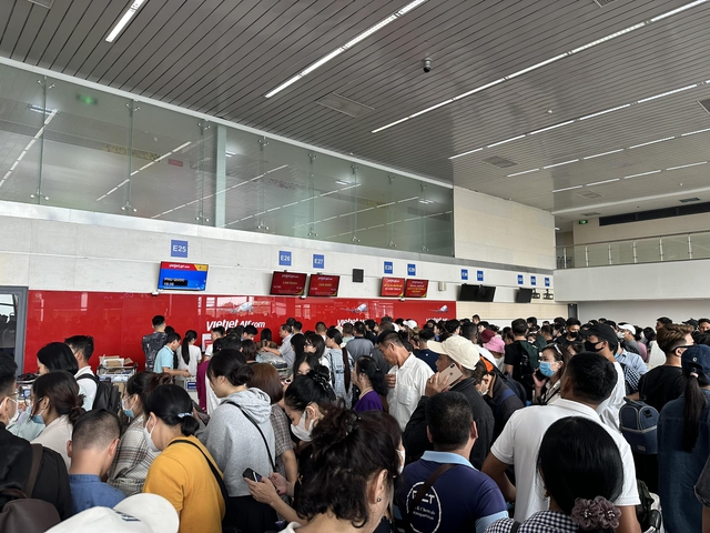 CrowdStrike là gì mà khiến hàng loạt sân bay, ngân hàng, siêu thị... bị tê liệt hoạt động?