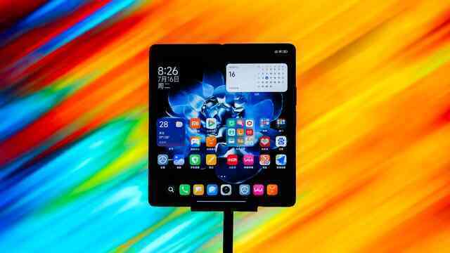 Ảnh thực tế Xiaomi MIX Fold 4: Thiết kế siêu mỏng nhẹ, mặt lưng sợi carbon, chống nước IPX8, có camera Leica, giá rẻ hơn Galaxy Z Fold6- Ảnh 8. Ảnh thực tế Xiaomi MIX Fold 4: Thiết kế siêu mỏng nhẹ, mặt lưng sợi carbon, chống nước IPX8, có camera Leica, giá rẻ hơn Galaxy Z Fold6- Ảnh 8.