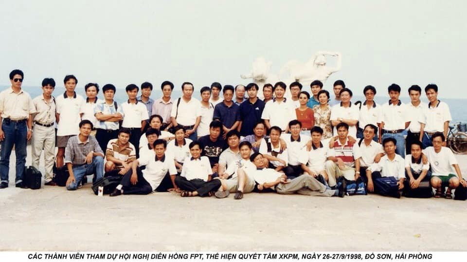 "Ván cược lịch sử" đầu tiên của FPT trước AI: Đi vay ngân hàng 1 triệu USD vào năm 1998 để theo đuổi "trận chiến mới", sang Ấn Độ để tìm "chân kinh"