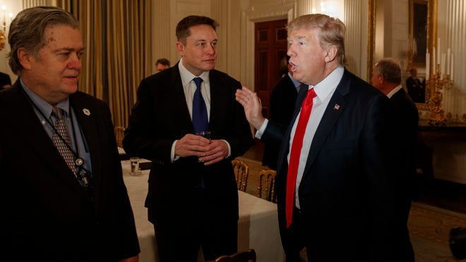 Bí mật của Elon Musk đằng sau khoản tài trợ 45 triệu USD/tháng cho ông Donald Trump: Cứu Tesla, loại bỏ các đối thủ xe điện Mỹ- Ảnh 2. Bí mật của Elon Musk đằng sau khoản tài trợ 45 triệu USD/tháng cho ông Donald Trump: Cứu Tesla, loại bỏ các đối thủ xe điện Mỹ- Ảnh 2.