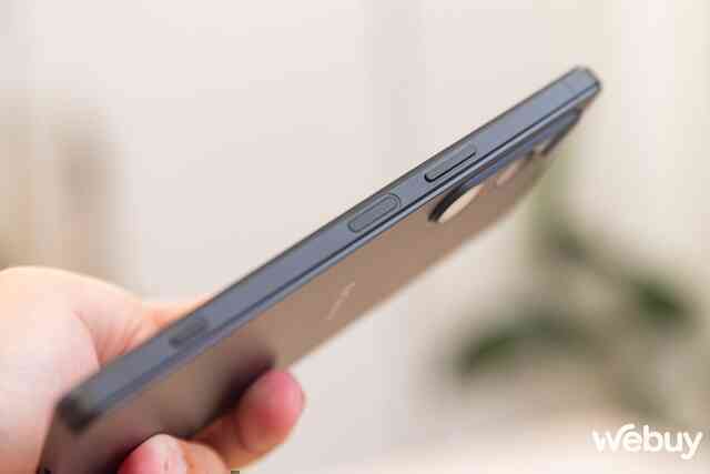 Cận cảnh Sony Xperia 1 thế hệ thứ 6: Nhiều thay đổi nhưng vẫn "dị", giá gần 33 triệu đồng- Ảnh 6. Cận cảnh Sony Xperia 1 thế hệ thứ 6: Nhiều thay đổi nhưng vẫn "dị", giá gần 33 triệu đồng- Ảnh 6.