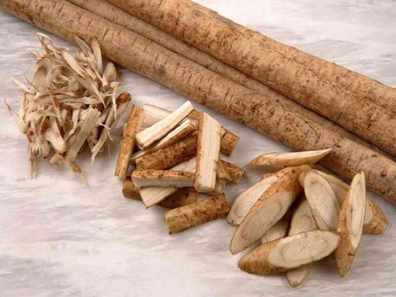 Cây lá to như cái quạt, củ dài cả mét chữa được nhiều bệnh- Ảnh 2. Cây lá to như cái quạt, củ dài cả mét chữa được nhiều bệnh- Ảnh 2.