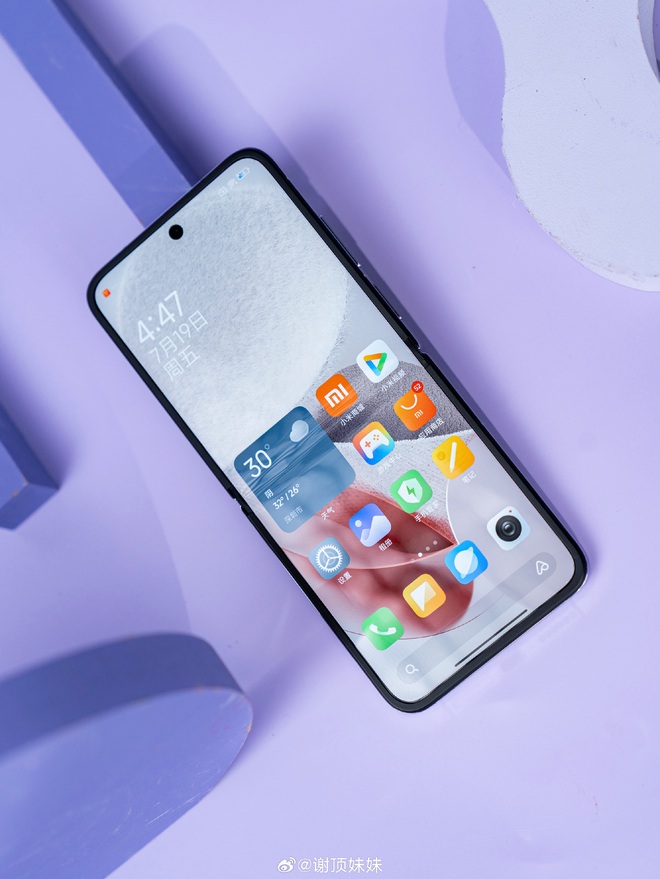 Điện thoại gập xịn nhất của Xiaomi sắp có bản quốc tế, nhưng liệu có bán chính hãng Việt Nam?- Ảnh 3. Điện thoại gập xịn nhất của Xiaomi sắp có bản quốc tế, nhưng liệu có bán chính hãng Việt Nam?- Ảnh 3.