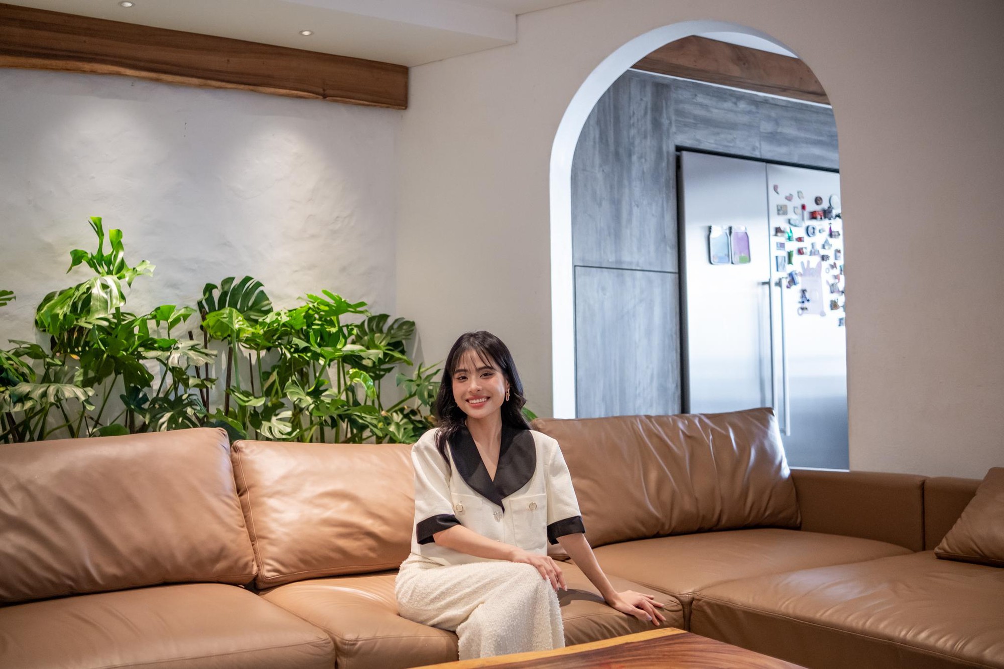 Đến căn hộ đập thông 350m2 của Ca nương Kiều Anh: Choáng ngợp với thiết bị hiện đại, hệt như đang ở resort
