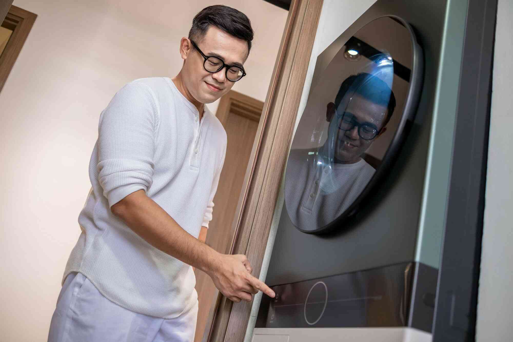Ghé thăm căn hộ rộng 127m2 của MC Đức Bảo: Thiết kế hiện đại, cực kỳ "chịu chi" cho thiết bị thông minh- Ảnh 8. Ghé thăm căn hộ rộng 127m2 của MC Đức Bảo: Thiết kế hiện đại, cực kỳ "chịu chi" cho thiết bị thông minh- Ảnh 8.