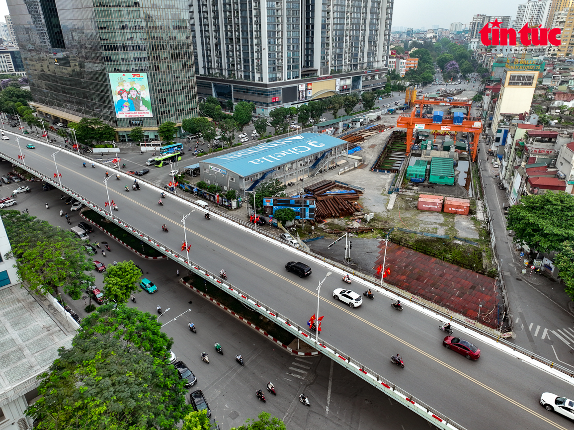 Kiểm tra 'cặp đôi' robot TBM khổng lồ phục vụ khoan hầm Metro ngày 30/7