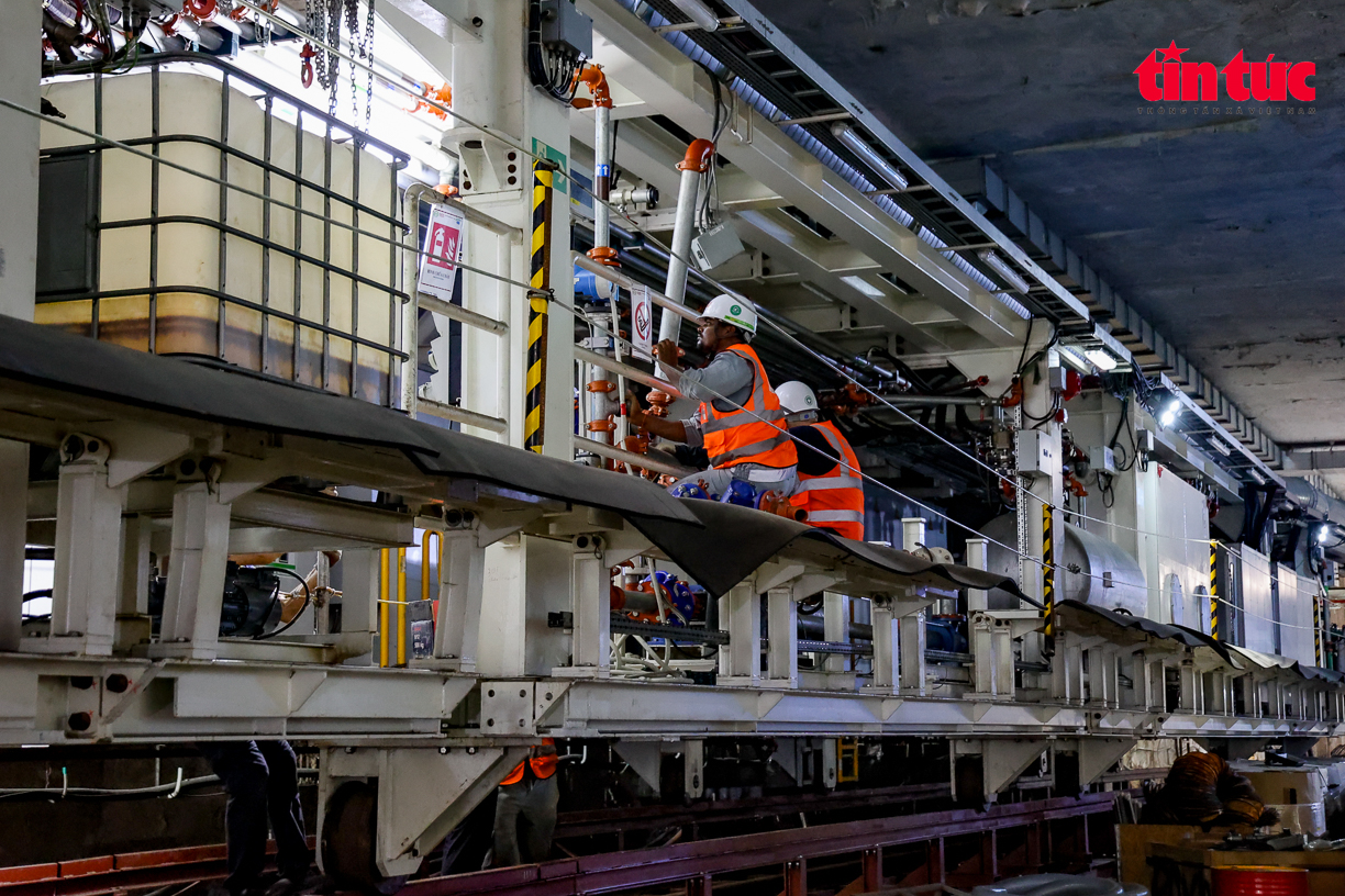 Kiểm tra 'cặp đôi' robot TBM khổng lồ phục vụ khoan hầm Metro ngày 30/7- Ảnh 13. Kiểm tra 'cặp đôi' robot TBM khổng lồ phục vụ khoan hầm Metro ngày 30/7- Ảnh 13.