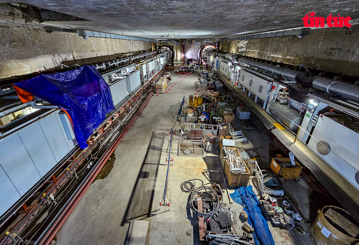 Kiểm tra 'cặp đôi' robot TBM khổng lồ phục vụ khoan hầm Metro ngày 30/7- Ảnh 3. Kiểm tra 'cặp đôi' robot TBM khổng lồ phục vụ khoan hầm Metro ngày 30/7- Ảnh 3.