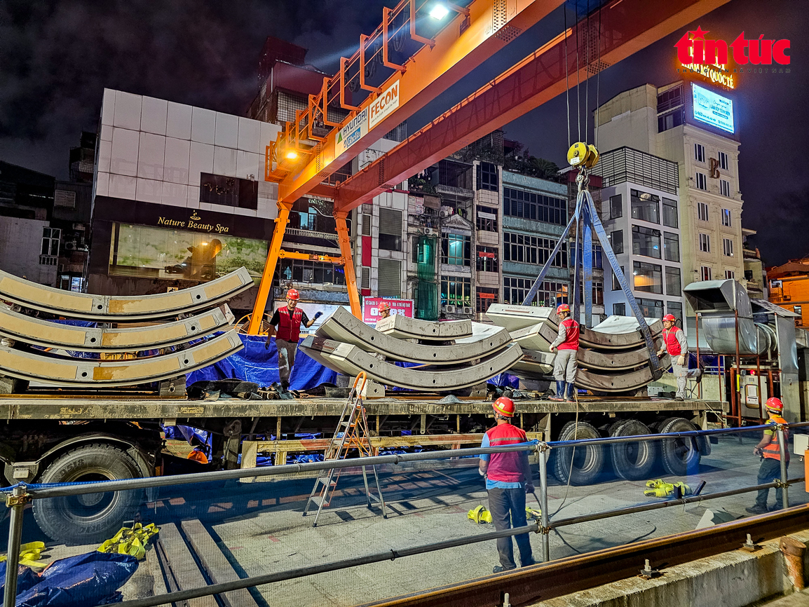 Kiểm tra 'cặp đôi' robot TBM khổng lồ phục vụ khoan hầm Metro ngày 30/7- Ảnh 8. Kiểm tra 'cặp đôi' robot TBM khổng lồ phục vụ khoan hầm Metro ngày 30/7- Ảnh 8.