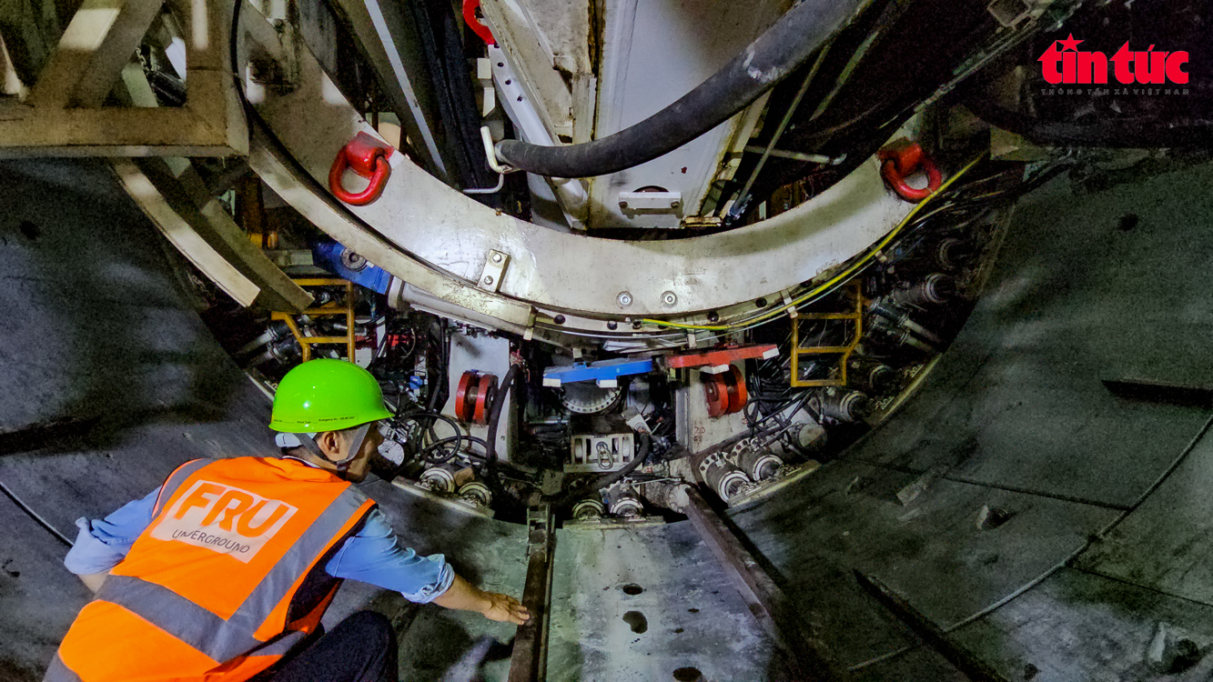 Kiểm tra 'cặp đôi' robot TBM khổng lồ phục vụ khoan hầm Metro ngày 30/7- Ảnh 10. Kiểm tra 'cặp đôi' robot TBM khổng lồ phục vụ khoan hầm Metro ngày 30/7- Ảnh 10.