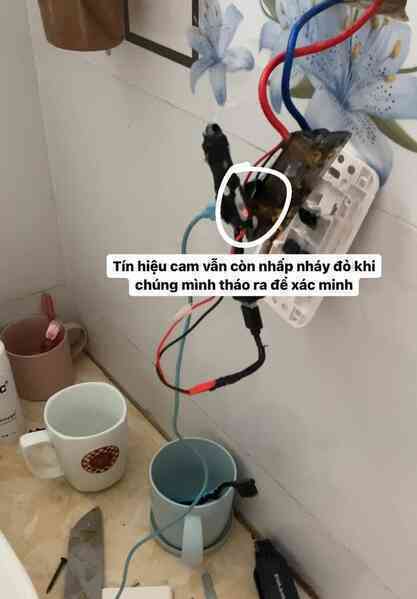 Lại thêm vụ gắn camera quay lén ở nhà trọ Hà Nội: Phát hiện nhờ một chi tiết bất thường- Ảnh 3. Lại thêm vụ gắn camera quay lén ở nhà trọ Hà Nội: Phát hiện nhờ một chi tiết bất thường- Ảnh 3.
