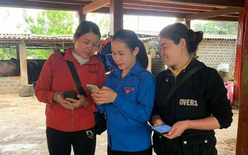 Phường Pú Trạng đưa chuyển đổi số đến gần dân