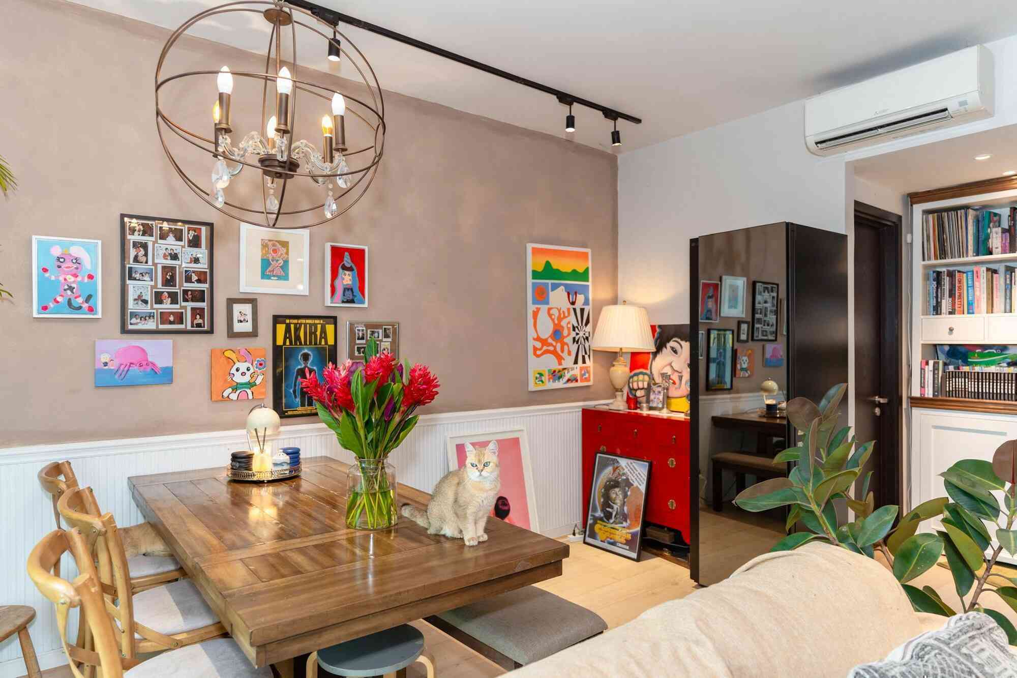 Tổ ấm của Hạt Mít - bà chủ nailroom nổi tiếng: Thiết kế theo phim F.R.I.E.N.D.S, chi tiền khủng mua 2 “bảo bối” điện tử- Ảnh 4. Tổ ấm của Hạt Mít - bà chủ nailroom nổi tiếng: Thiết kế theo phim F.R.I.E.N.D.S, chi tiền khủng mua 2 “bảo bối” điện tử- Ảnh 4.