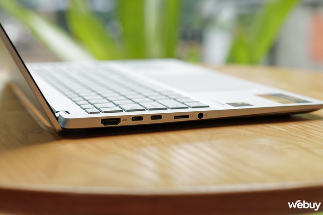 Trải nghiệm Asus Vivobook S 15: Thiết kế cao cấp, tiên phong với Snapdragon X Elite và nhiều tính năng AI- Ảnh 3. Trải nghiệm Asus Vivobook S 15: Thiết kế cao cấp, tiên phong với Snapdragon X Elite và nhiều tính năng AI- Ảnh 3.