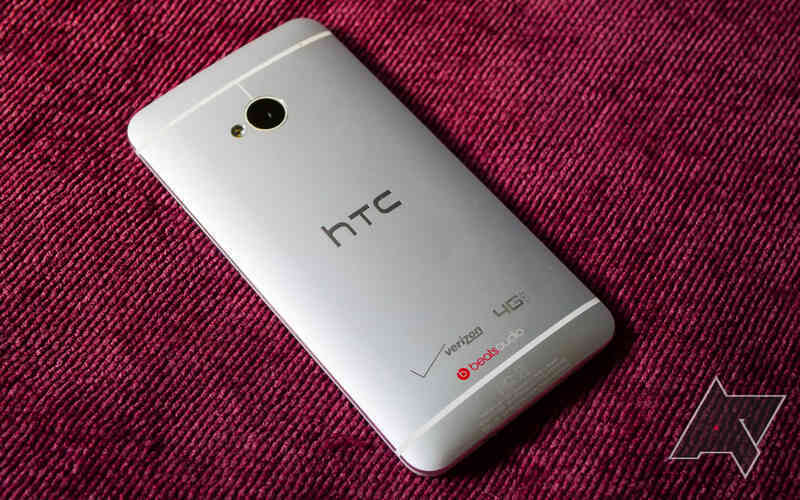 Cái thời mà đến Samsung còn bị chê xấu, vẻ đẹp của HTC One M7 như "chấp hết tất cả": 11 năm vẫn đẳng cấp- Ảnh 3. Cái thời mà đến Samsung còn bị chê xấu, vẻ đẹp của HTC One M7 như "chấp hết tất cả": 11 năm vẫn đẳng cấp- Ảnh 3.