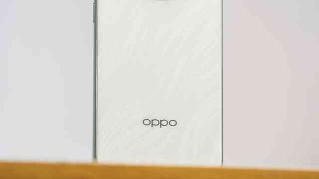 OPPO vừa ra mắt smartphone giá dưới 6 triệu: Thiết kế như Find X7, màn hình AMOLED 120Hz, dùng chip của 3 năm trước nhưng người Việt không nên mua vì lí do này- Ảnh 13. OPPO vừa ra mắt smartphone giá dưới 6 triệu: Thiết kế như Find X7, màn hình AMOLED 120Hz, dùng chip của 3 năm trước nhưng người Việt không nên mua vì lí do này- Ảnh 13.