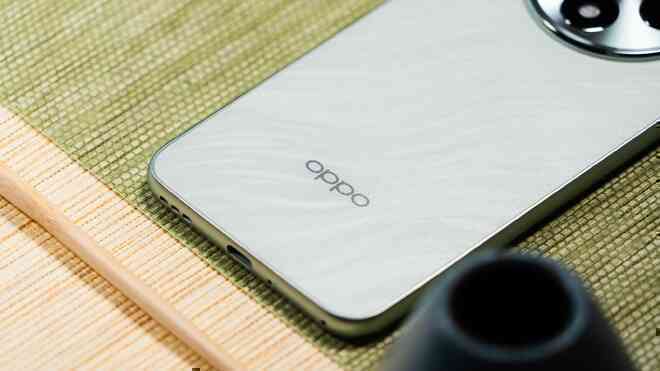OPPO vừa ra mắt smartphone giá dưới 6 triệu: Thiết kế như Find X7, màn hình AMOLED 120Hz, dùng chip của 3 năm trước nhưng người Việt không nên mua vì lí do này- Ảnh 3. OPPO vừa ra mắt smartphone giá dưới 6 triệu: Thiết kế như Find X7, màn hình AMOLED 120Hz, dùng chip của 3 năm trước nhưng người Việt không nên mua vì lí do này- Ảnh 3.