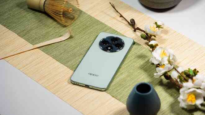 OPPO vừa ra mắt smartphone giá dưới 6 triệu: Thiết kế như Find X7, màn hình AMOLED 120Hz, dùng chip của 3 năm trước nhưng người Việt không nên mua vì lí do này- Ảnh 5. OPPO vừa ra mắt smartphone giá dưới 6 triệu: Thiết kế như Find X7, màn hình AMOLED 120Hz, dùng chip của 3 năm trước nhưng người Việt không nên mua vì lí do này- Ảnh 5.