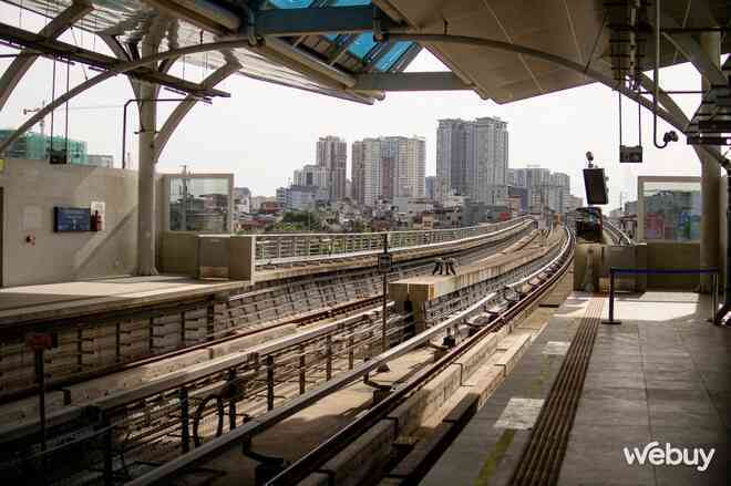 Cuối tuần đi metro Nhổn - Ga Hà Nội: Lướt nhanh, điều hòa mát, vẫn đang miễn phí vé- Ảnh 23. Cuối tuần đi metro Nhổn - Ga Hà Nội: Lướt nhanh, điều hòa mát, vẫn đang miễn phí vé- Ảnh 23.