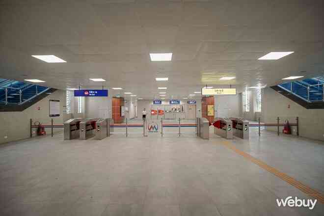 Cuối tuần đi metro Nhổn - Ga Hà Nội: Lướt nhanh, điều hòa mát, vẫn đang miễn phí vé- Ảnh 10. Cuối tuần đi metro Nhổn - Ga Hà Nội: Lướt nhanh, điều hòa mát, vẫn đang miễn phí vé- Ảnh 10.