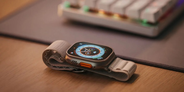 Đầu tư tiền của để rồi bị Apple "trở mặt", LG yêu cầu bồi thường