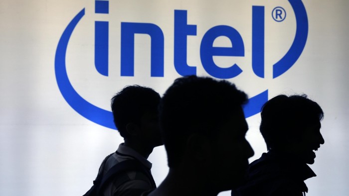 Thuốc hối hận nào cho Intel: Từng được mời mua 30% cổ phần OpenAI với giá 1 tỷ USD nhưng 'chê bai', giờ ngậm ngùi sa thải 15.000 lao động vì chậm chân với AI