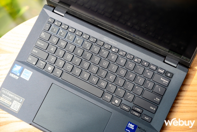 Cận cảnh ASUS ExpertBook B5 (B5404CMA): Laptop doanh nghiệp được tích hợp chip AI thì có gì nổi bật?- Ảnh 13. Cận cảnh ASUS ExpertBook B5 (B5404CMA): Laptop doanh nghiệp được tích hợp chip AI thì có gì nổi bật?- Ảnh 13.