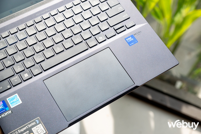Cận cảnh ASUS ExpertBook B5 (B5404CMA): Laptop doanh nghiệp được tích hợp chip AI thì có gì nổi bật?- Ảnh 19. Cận cảnh ASUS ExpertBook B5 (B5404CMA): Laptop doanh nghiệp được tích hợp chip AI thì có gì nổi bật?- Ảnh 19.