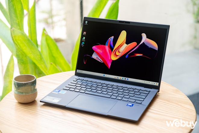Cận cảnh ASUS ExpertBook B5 (B5404CMA): Laptop doanh nghiệp được tích hợp chip AI thì có gì nổi bật?- Ảnh 35. Cận cảnh ASUS ExpertBook B5 (B5404CMA): Laptop doanh nghiệp được tích hợp chip AI thì có gì nổi bật?- Ảnh 35.