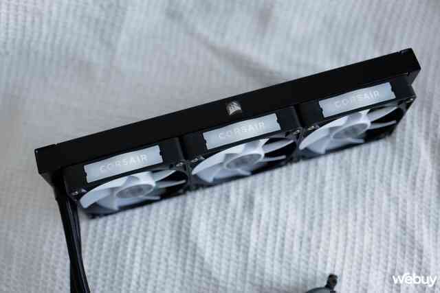 Đánh giá Corsair AIO iCUE LINK TITAN 360 RX RGB: Tản nhiệt khủng chuyên trị những chiếc CPU "nóng bỏng"- Ảnh 3. Đánh giá Corsair AIO iCUE LINK TITAN 360 RX RGB: Tản nhiệt khủng chuyên trị những chiếc CPU "nóng bỏng"- Ảnh 3.