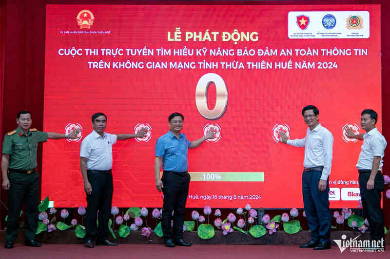 Người dân Huế thi tìm hiểu kỹ năng bảo đảm an toàn trên không gian mạng