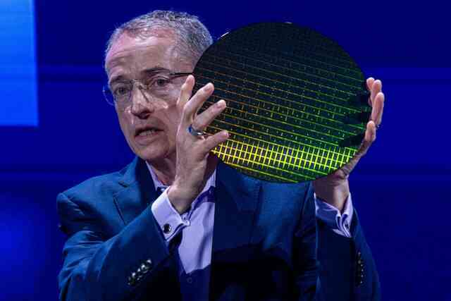 Thất bại trong cuộc đua chip AI trước NVIDIA và AMD, Intel đối diện thảm họa chưa từng thấy: Lợi nhuận bay hơi 85%, sắp sa thải 15.000 người
