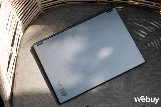 ASUS trình làng loạt laptop Gaming AI: Trái tim "khủng long" trong thân xác mỏng nhẹ, dùng chip AMD Ryzen AI, giá từ 45 triệu đồng