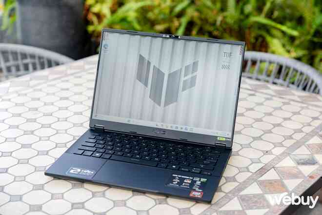 ASUS trình làng loạt laptop Gaming AI: Trái tim "khủng long" trong thân xác mỏng nhẹ, dùng chip AMD Ryzen AI, giá từ 45 triệu đồng- Ảnh 22. ASUS trình làng loạt laptop Gaming AI: Trái tim "khủng long" trong thân xác mỏng nhẹ, dùng chip AMD Ryzen AI, giá từ 45 triệu đồng- Ảnh 22.